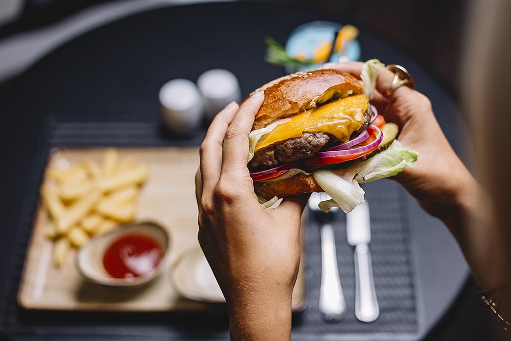CHEESE  BURGER